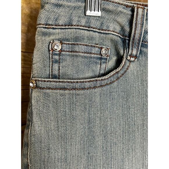 A.Z.I MID-RISE NWT EMBROIDERED BEADED EMBELLISHED JEWELED NATURAL CAPRI JEANS - Picture 4 of 9